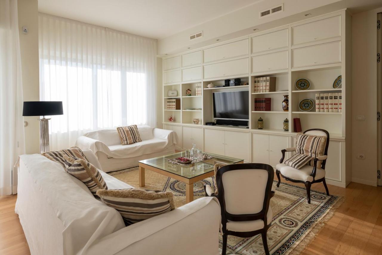 Casa Gramsci Luxury Apartment Pesaro Extérieur photo